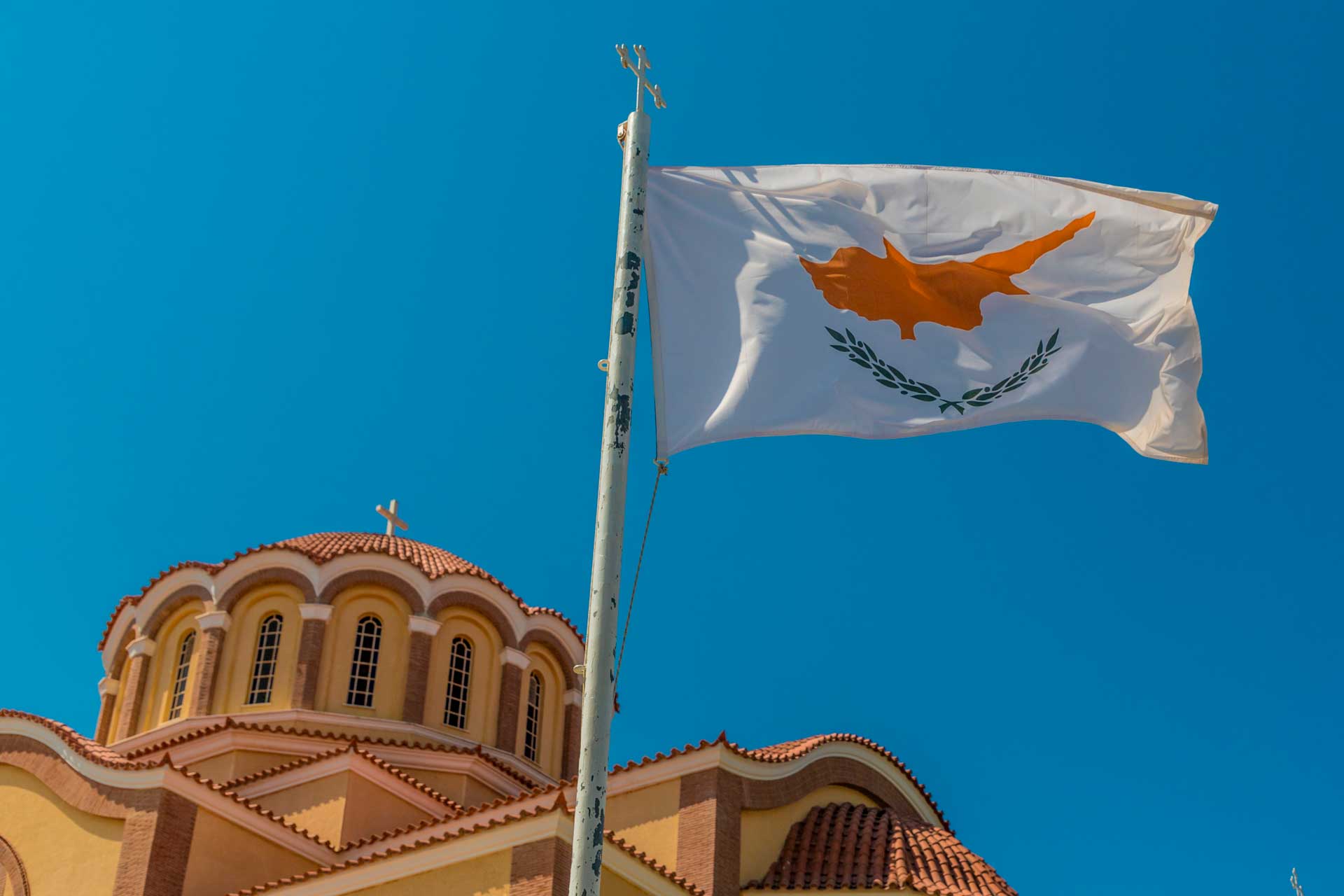 Guide to Moving to Cyprus: From Planning to Immigration